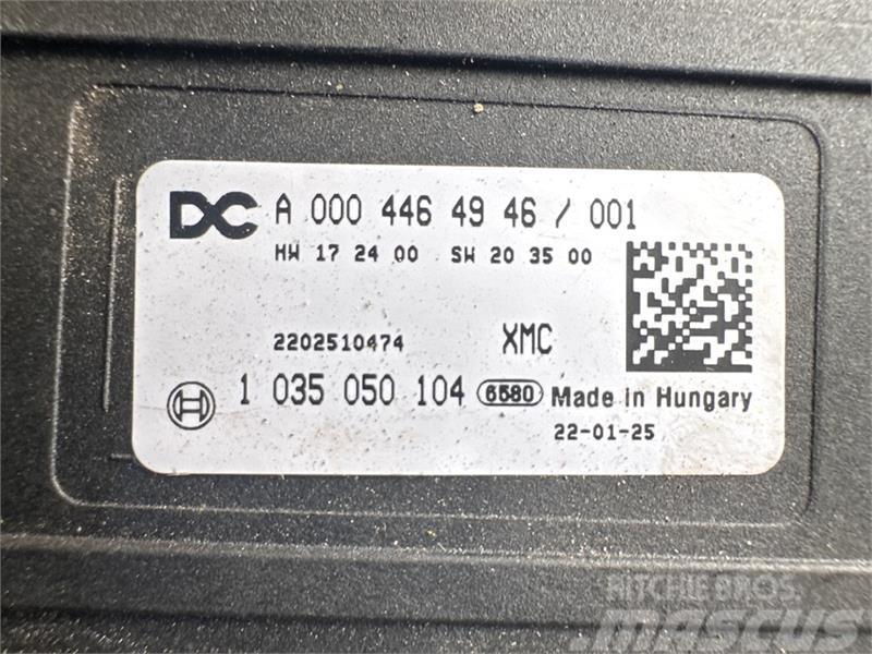 Mercedes-Benz MERCEDES ECU XMC A0004464946 Componentes electrónicos