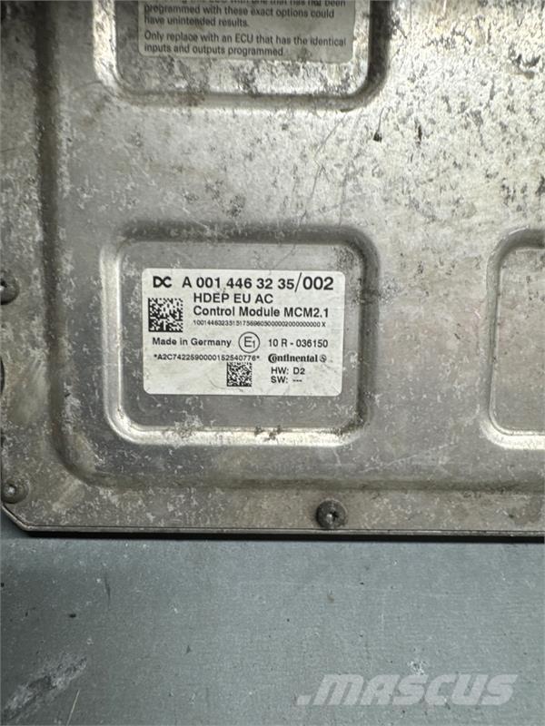 Mercedes-Benz MERCEDES ECU MCM2 A0014463235 Componentes electrónicos