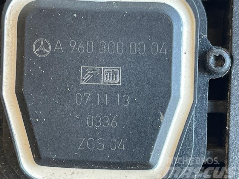 Mercedes-Benz MERCEDES SPEEDER PEDAL A9603000004 Otros componentes