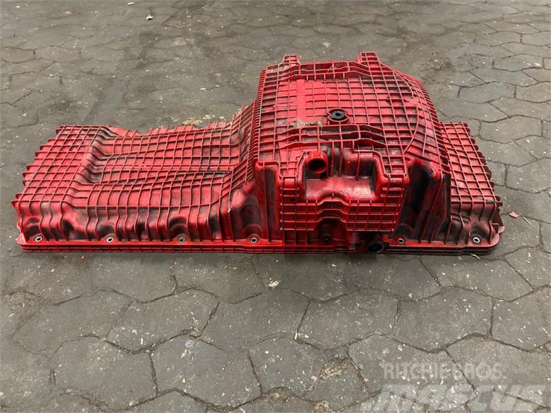 Mercedes-Benz MERCEDES OIL SUMP A4710105513 Motores