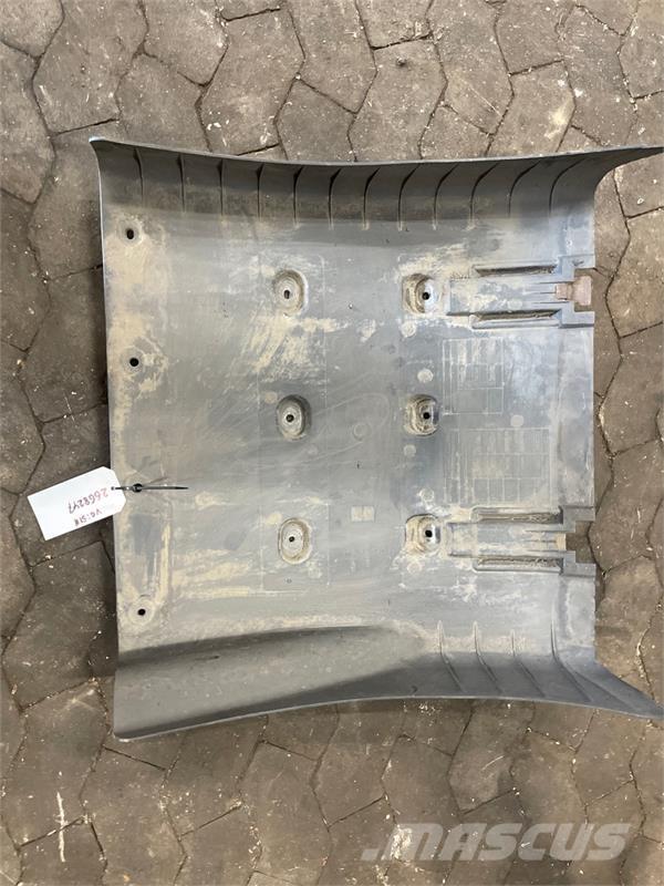 Scania  MUDGUARD  2668247 Chasís