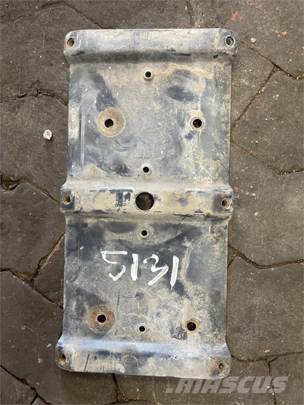 Scania  MUDGUARD BRACKET 2208717 / 1378188 Chasís