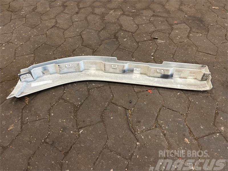 Scania  MUDGUARD COVER 2297996 Chasís