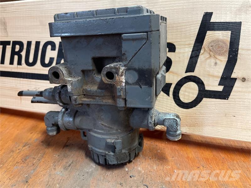 Scania  PRESSURE CONTROL MODULE EBS 1773676 Radiadores