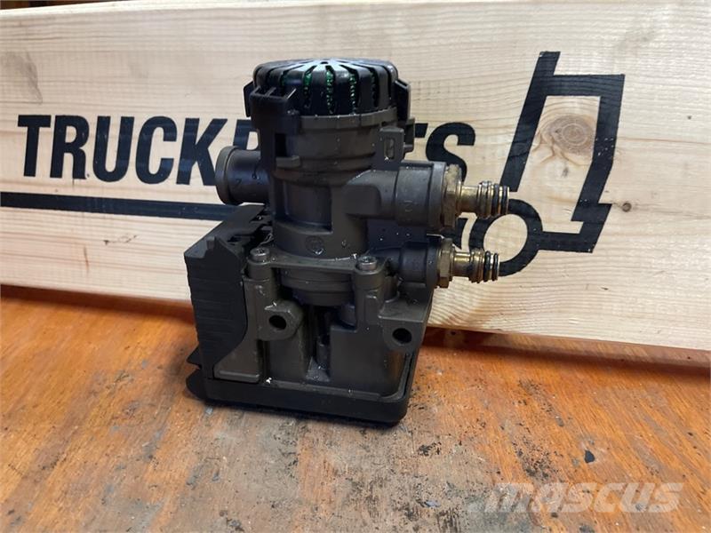 Scania  PRESSURE CONTROL MODULE EBS  2653379 Radiadores