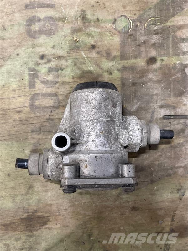 Scania  PRESSURE VALVE  2205623 Radiadores