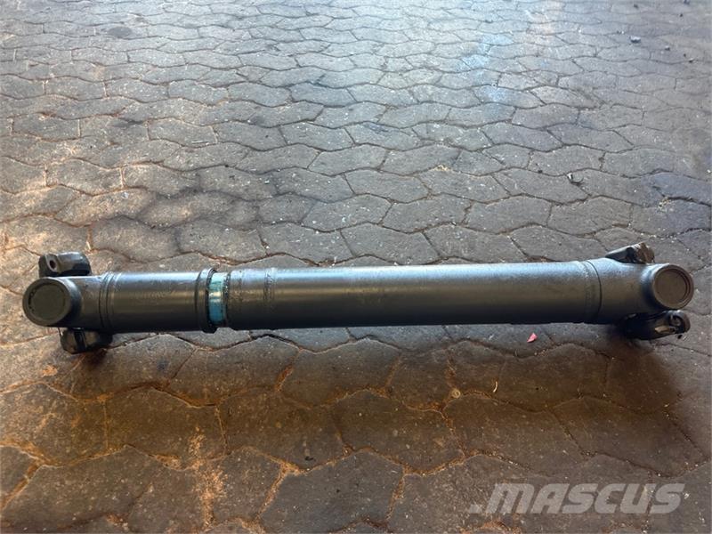 Scania  PROPSHAFT 1758533 P500 57CM Otros componentes