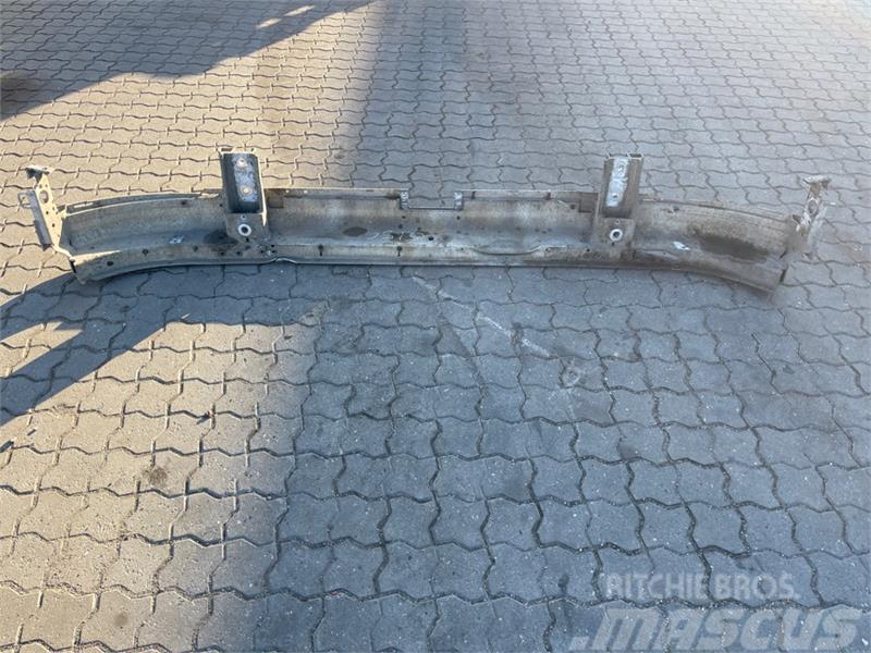 Volvo  BUMPER 84210166 Chasís