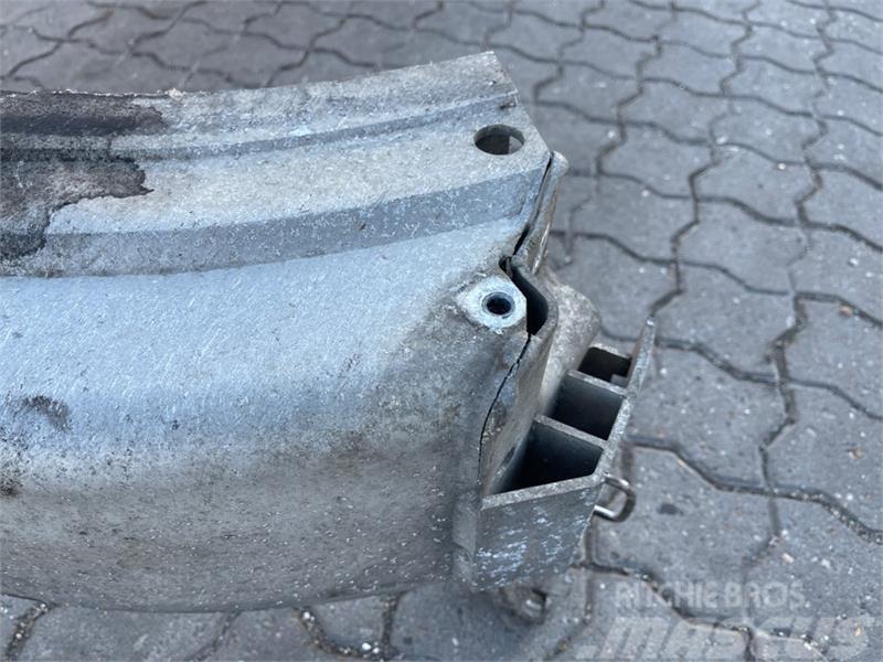 Volvo  BUMPER 84210166 Chasís