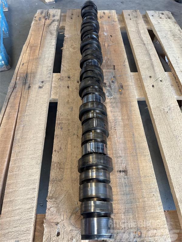 Volvo  CAMSHAFT 21110437 Motores