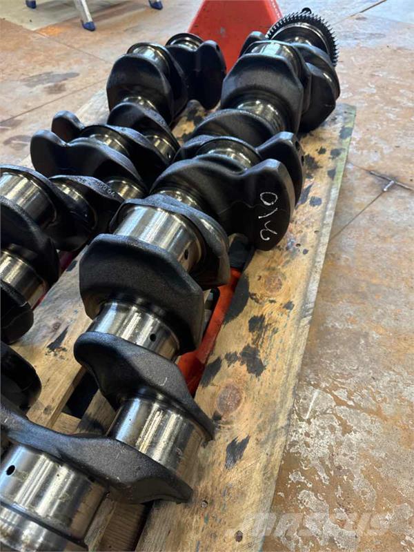 Volvo  CRANKSHAFT 8131247 Motores