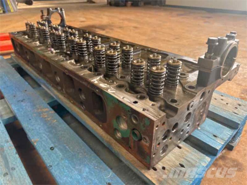 Volvo  CYLINDERHEAD  22784337 Motores