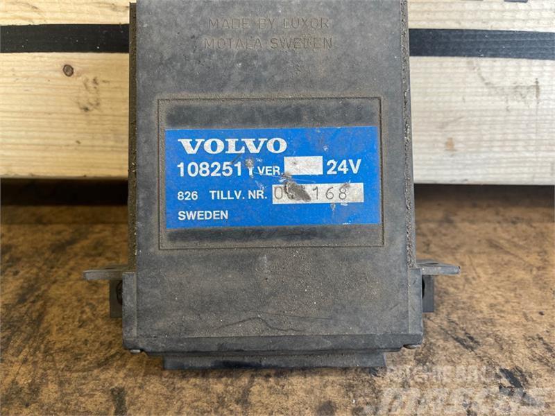 Volvo  ECU 1082511 Componentes electrónicos