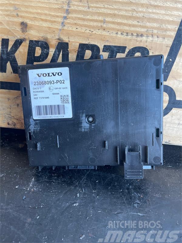 Volvo  ECU 23068093 Componentes electrónicos