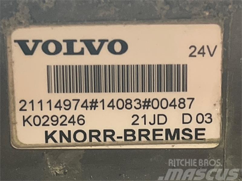 Volvo  VALVE  21114974 Radiadores