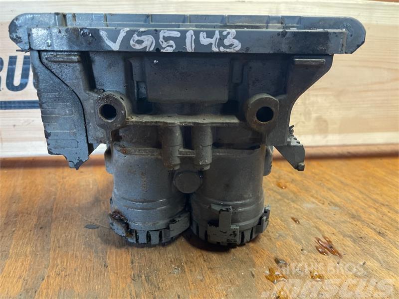 Volvo  VALVE 21114975 Radiadores