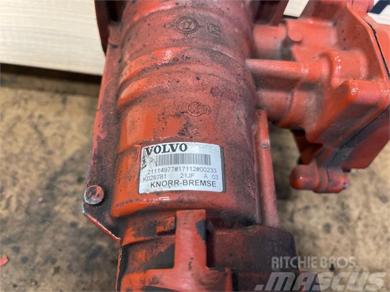 Volvo  VALVE 21114977 Radiadores