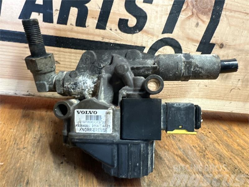 Volvo  VALVE 21327360 Radiadores