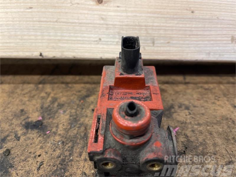 Volvo  VALVE 21472978 Radiadores