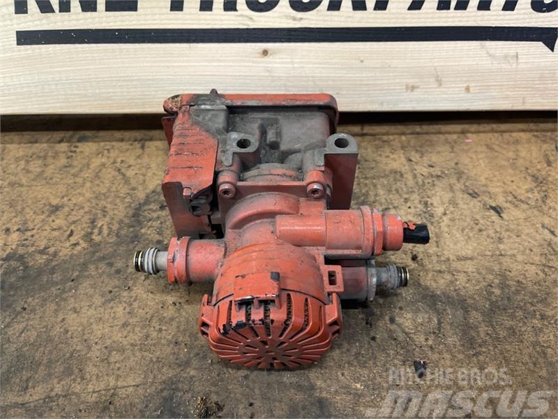 Volvo  VALVE 22225550 Radiadores