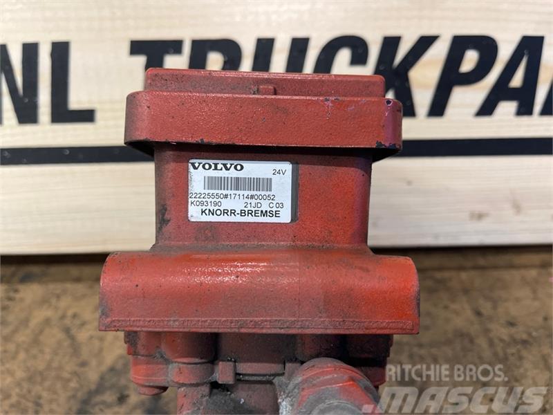 Volvo  VALVE 22225550 Radiadores