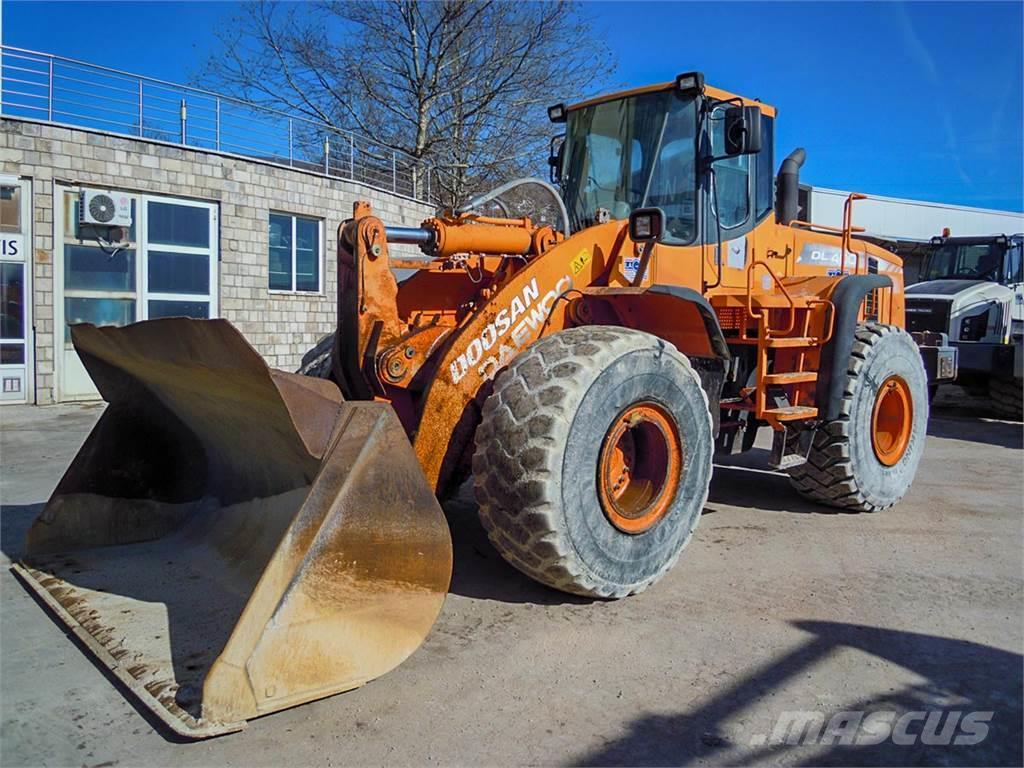 Doosan DL400 Cargadoras sobre ruedas