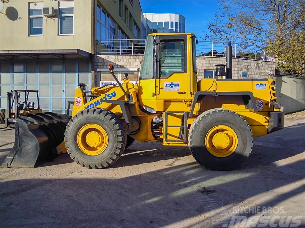 Komatsu WA270 Cargadoras sobre ruedas