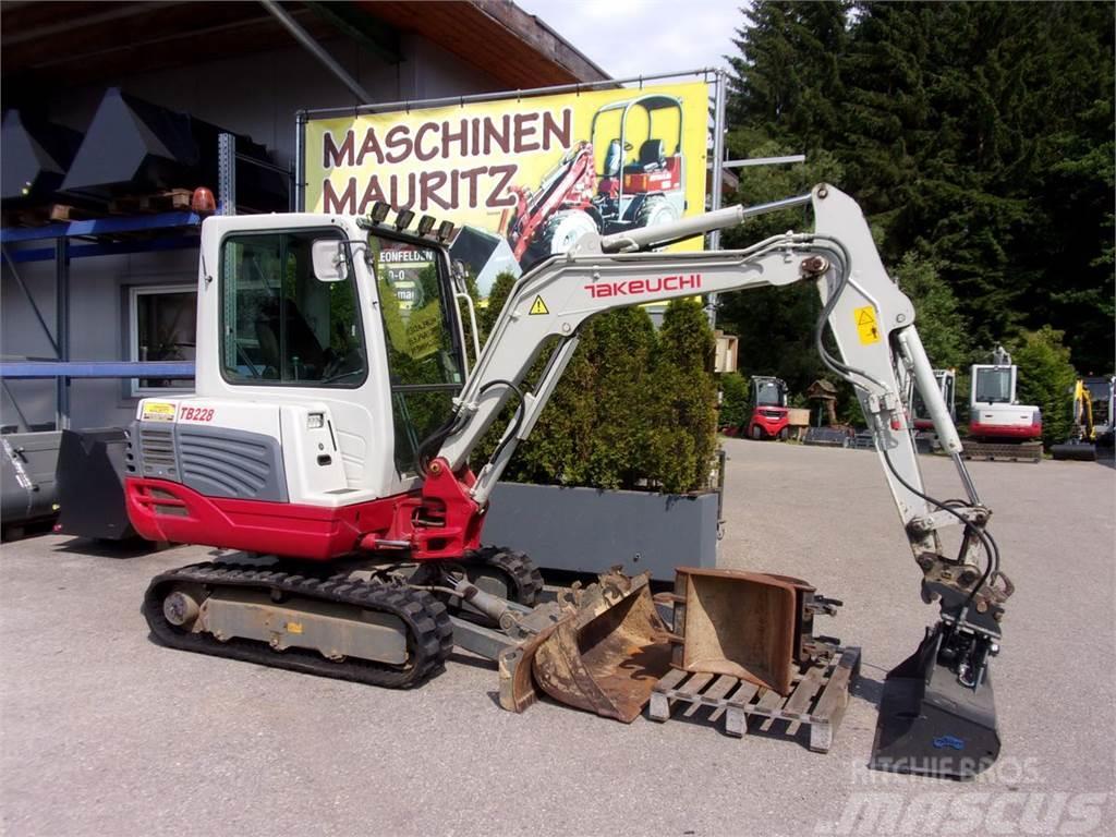 Takeuchi TB228 Miniexcavadoras