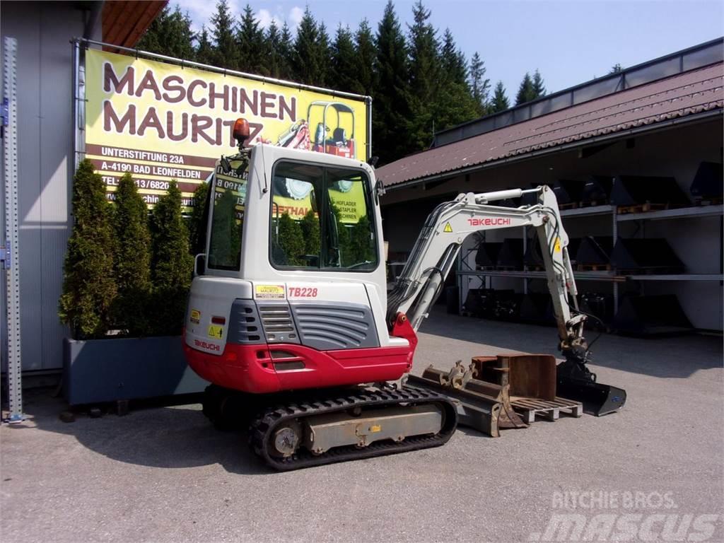 Takeuchi TB228 Miniexcavadoras