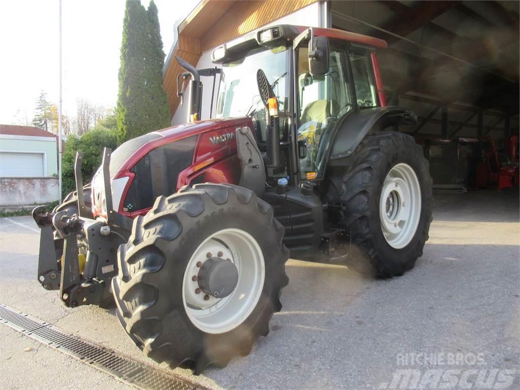 Valtra N163D Tractores