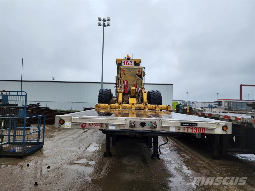 CAT 16H Buldozer sobre ruedas