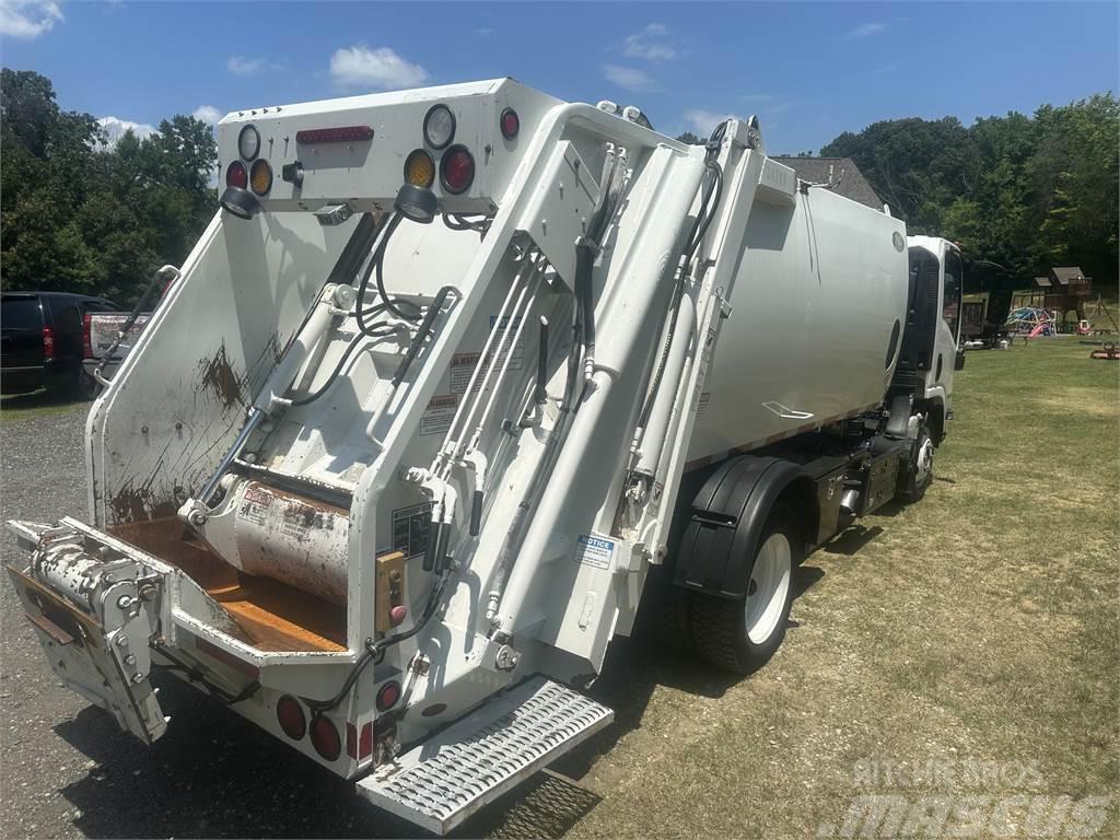 Isuzu NRR Camiones de basura