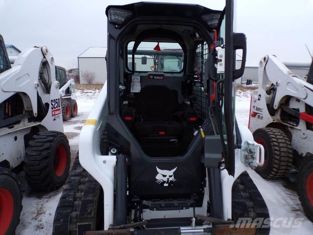 Bobcat T66 Otros