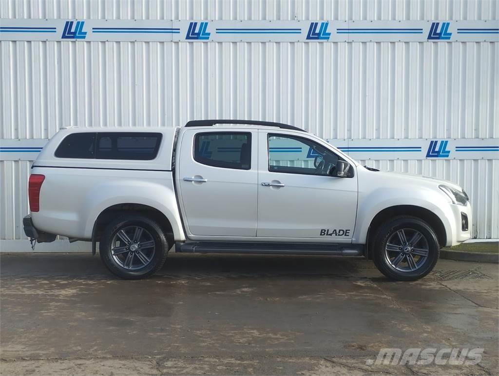 Isuzu Blade Otros