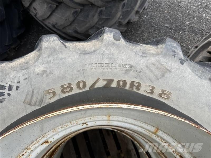 Goodyear 580/70R38 Ruedas dobles