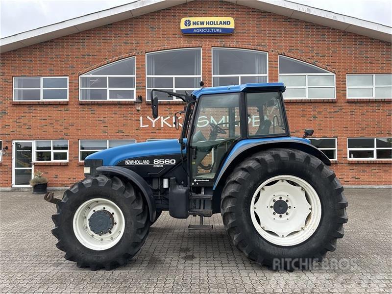 New Holland 8560 Tractores