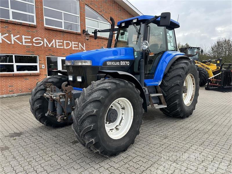 New Holland 8970 Tractores