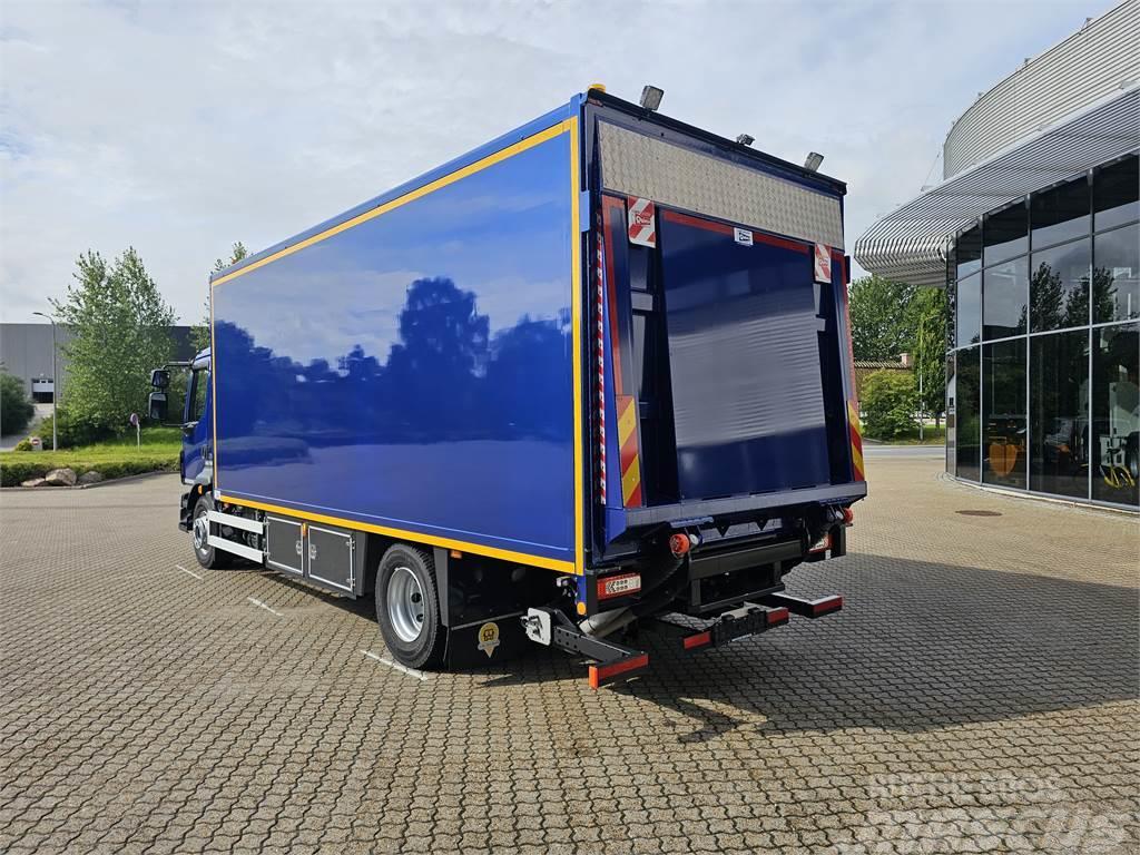 Volvo FL250 Camiones con caja de remolque