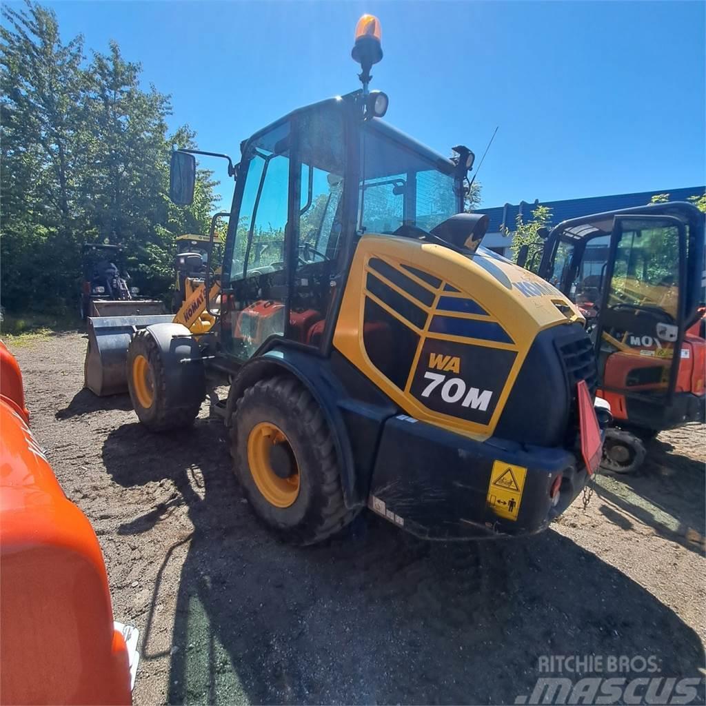 Komatsu WA70M Minicargadoras