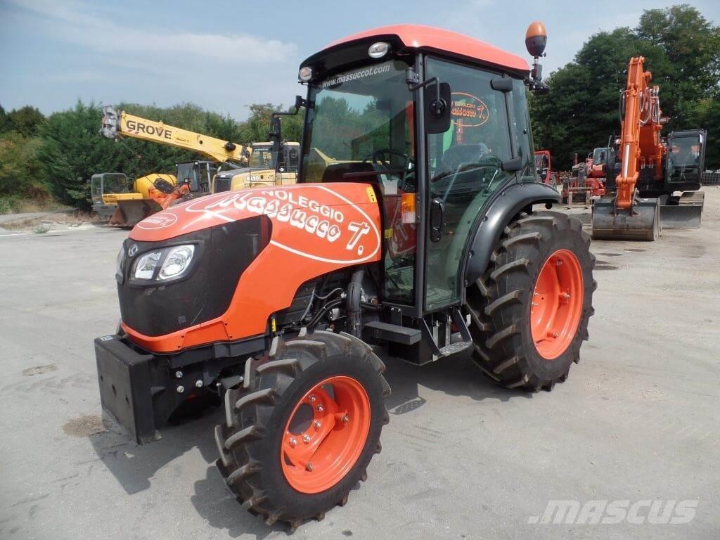 Kubota M8540N Hojas y cuñas quitanieves