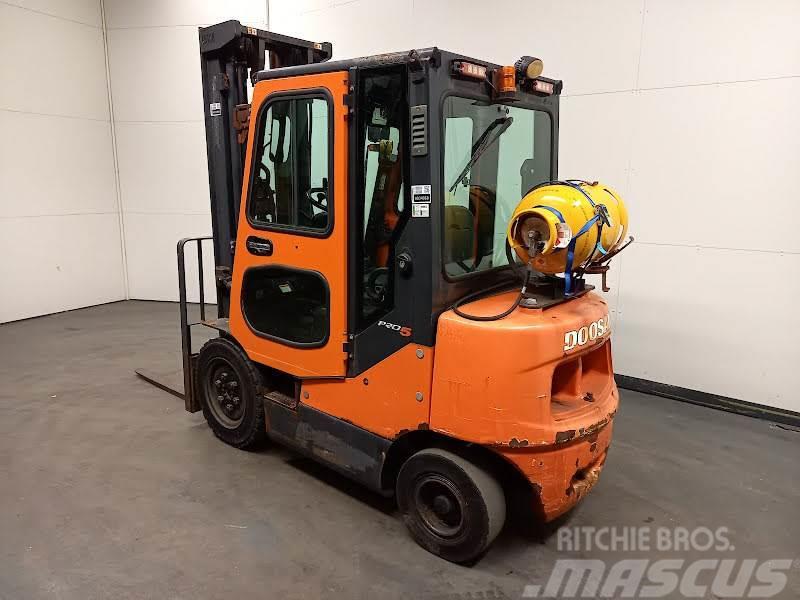 Doosan G25E-5 Camiones LPG