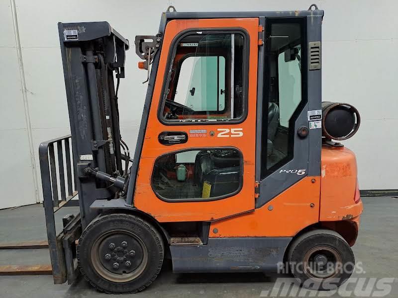 Doosan G25E-5 Camiones LPG