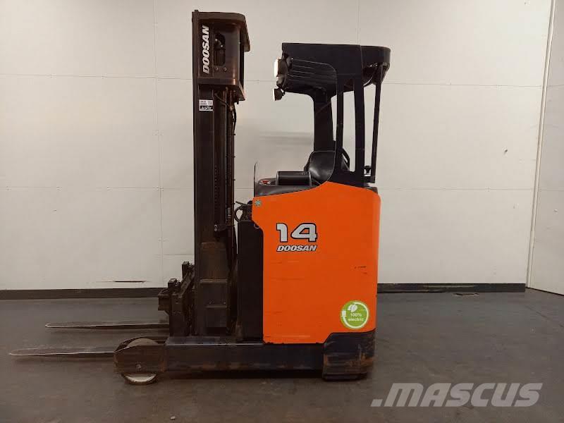 Doosan BR14JW-7 PLUS Montacargas de alcance de gran altura