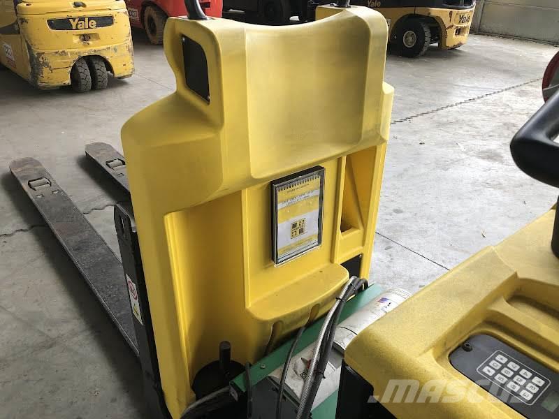 Hyster LO2.0 Montacargas recogepedidos de media altura