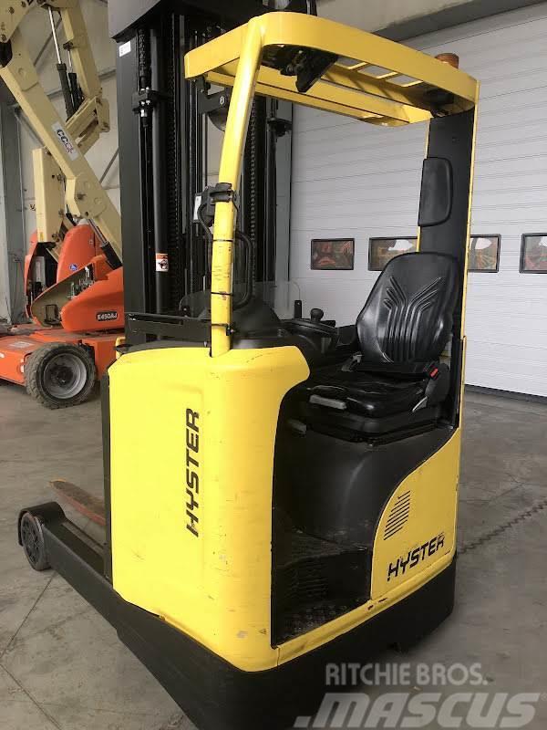 Hyster R1.6 Montacargas de alcance de gran altura