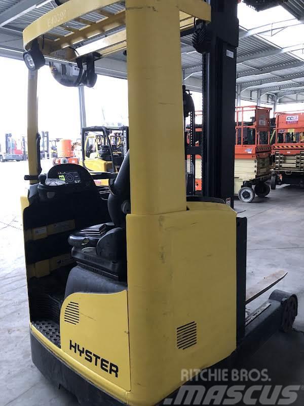 Hyster R1.6 Montacargas de alcance de gran altura