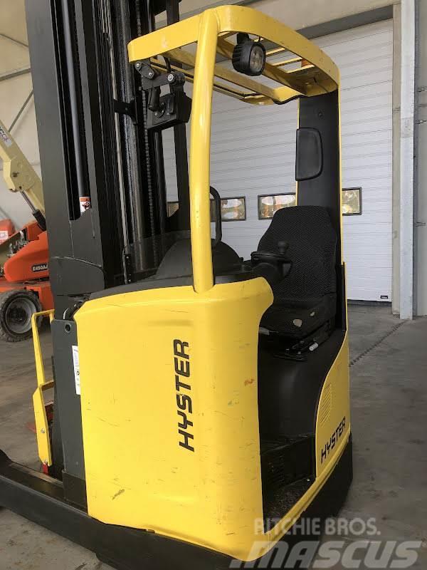 Hyster R1.6HD Montacargas de alcance de gran altura