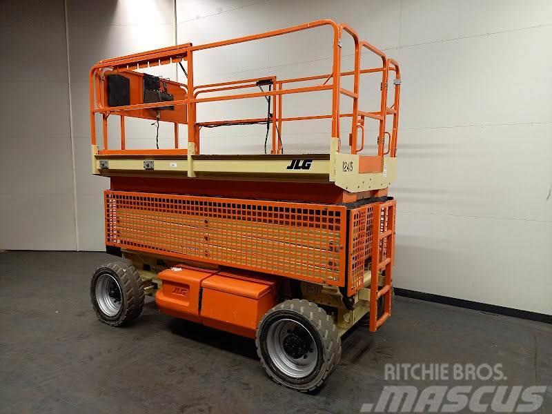 JLG M4069 Plataformas tijera