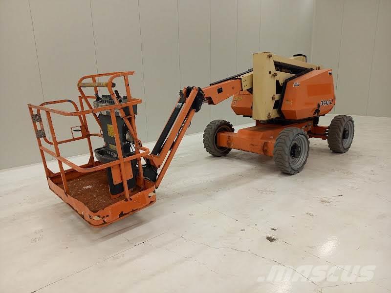 JLG 340AJ Plataformas con brazo de elevación manual