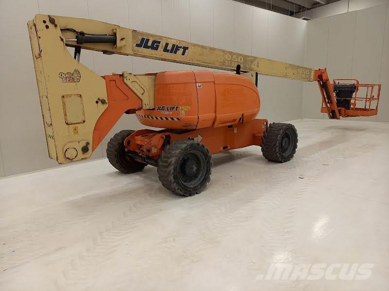 JLG 800AJ Plataformas con brazo de elevación manual